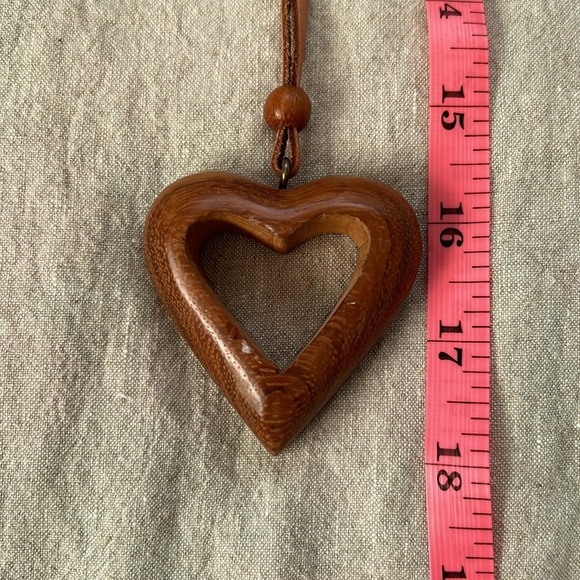 Vintage Wooden Heart Necklace - Picture 3 of 7